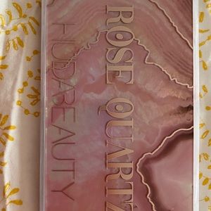 Huda Beauty Rose Quartz palette